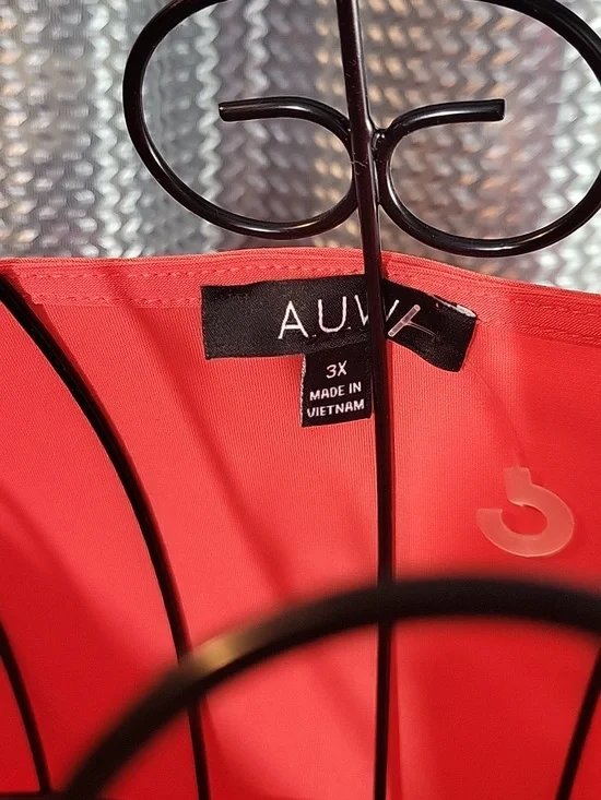 AUW Coral V-Neck Tunic Top - Picture 4 of 5